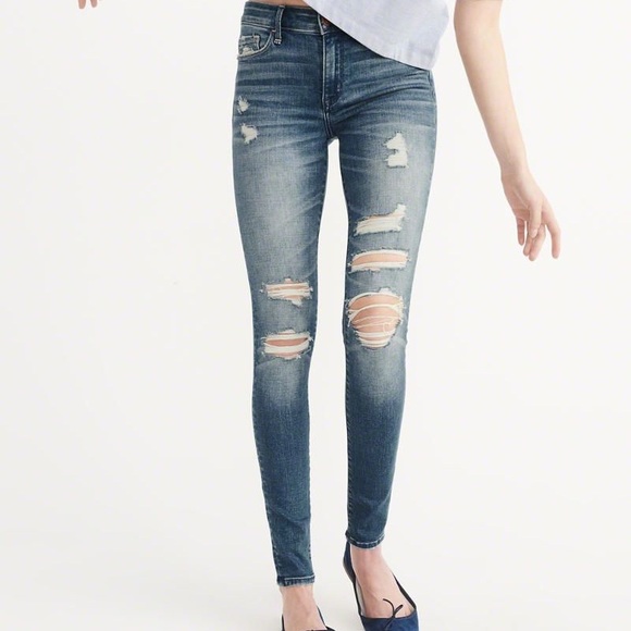 Abercrombie and Fitch MidWash Jeans - Picture 1 of 3